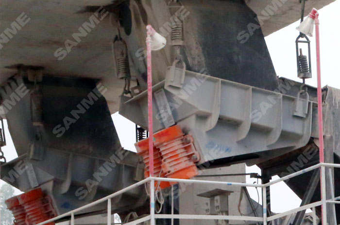 振动给料机料仓堵得原因有哪些？