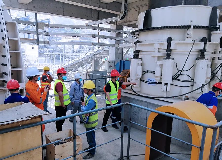 SMS系列多缸液压圆锥破碎机，精品骨料生产线的理想选择