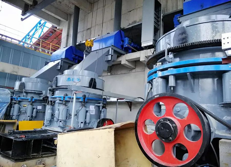 SMS系列多缸液压圆锥破碎机，精品骨料生产线的理想选择