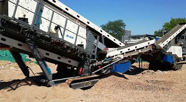 时产值近600万！pp电子移动式破碎筛分一体站助力江苏高碳铬铁矿破碎项目建设