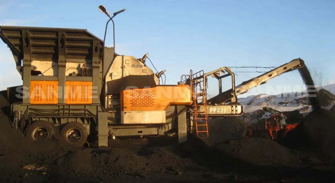 时产值近600万！pp电子移动式破碎筛分一体站助力江苏高碳铬铁矿破碎项目建设